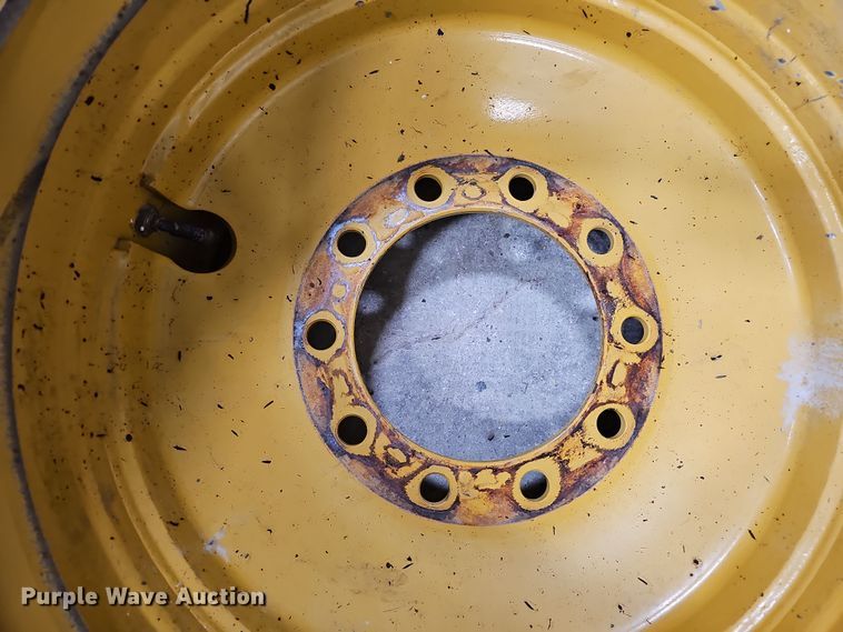 image for item MH9525 Michelin 14.00R24 tires and wheels