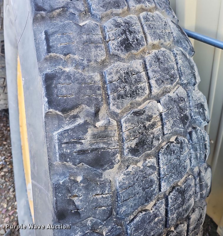 image for item MH9525 Michelin 14.00R24 tires and wheels