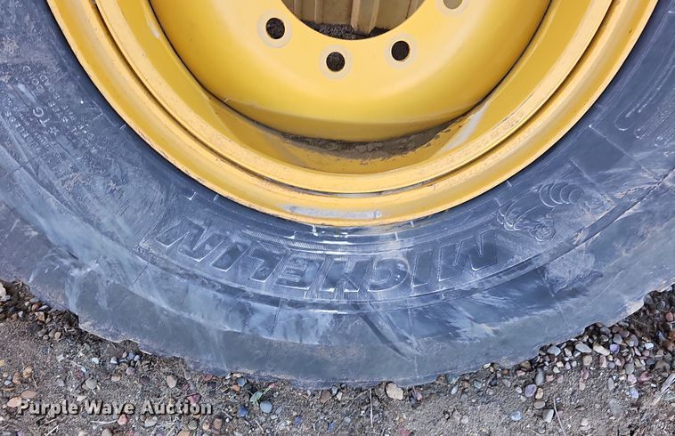 image for item MH9525 Michelin 14.00R24 tires and wheels