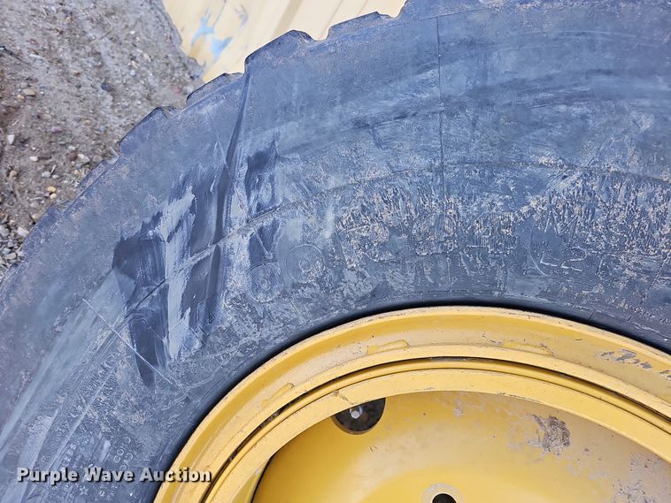 image for item MH9525 Michelin 14.00R24 tires and wheels