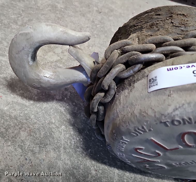 image for item MH9526 Cyclone M  chain hoist