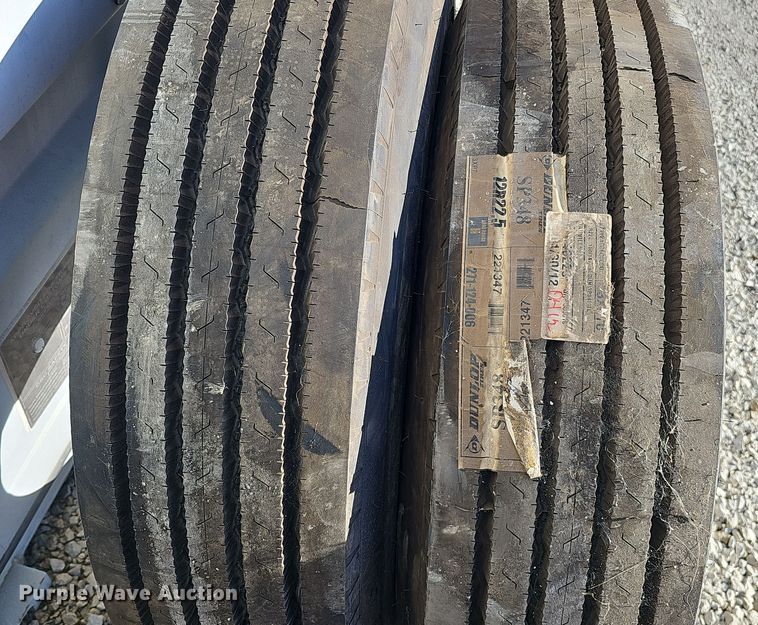 image for item MH9527 (2) Dunlop 12R22.5 tires