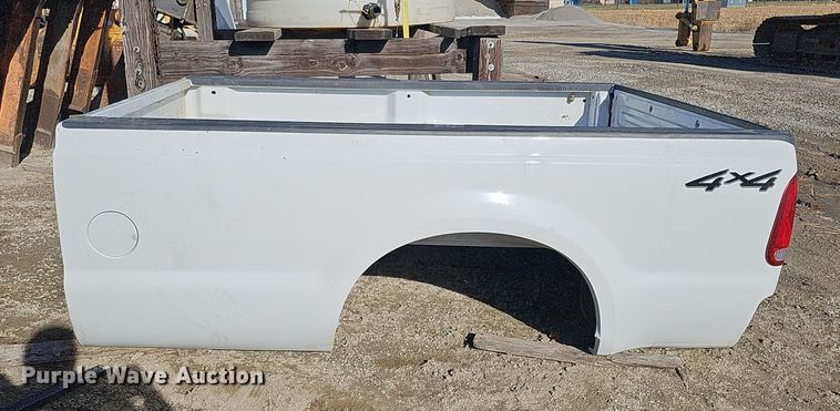 image for item MH9530 Ford F250  pickup truck bed