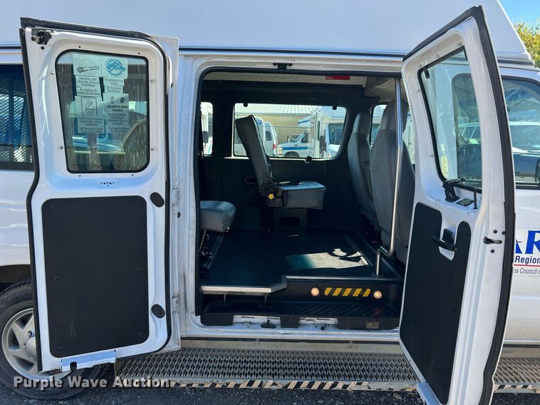 image for item MH9930 2011 Ford E150  van