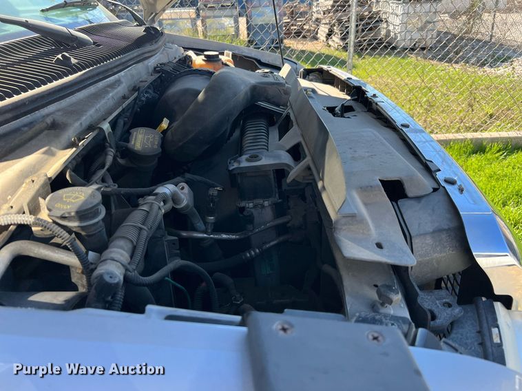 image for item MH9931 2014 Ford E350  shuttle bus