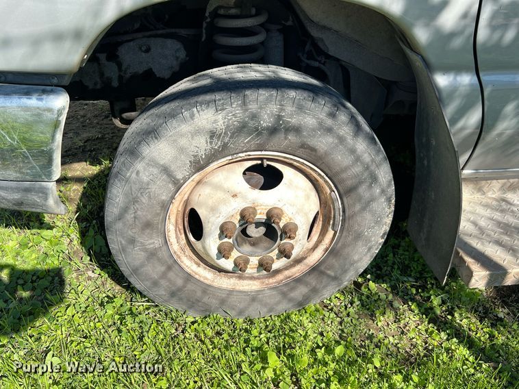 image for item MH9931 2014 Ford E350  shuttle bus