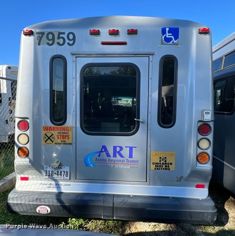 image for item MH9933 2014 Ford E350  shuttle bus