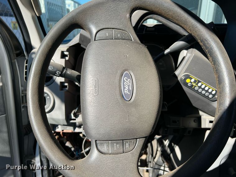 image for item MH9934 2014 Ford E350  shuttle bus