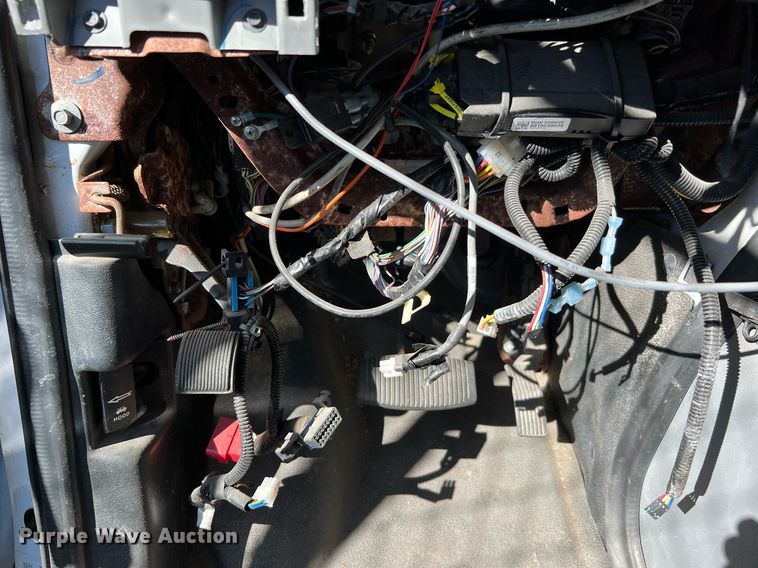 image for item MH9934 2014 Ford E350  shuttle bus