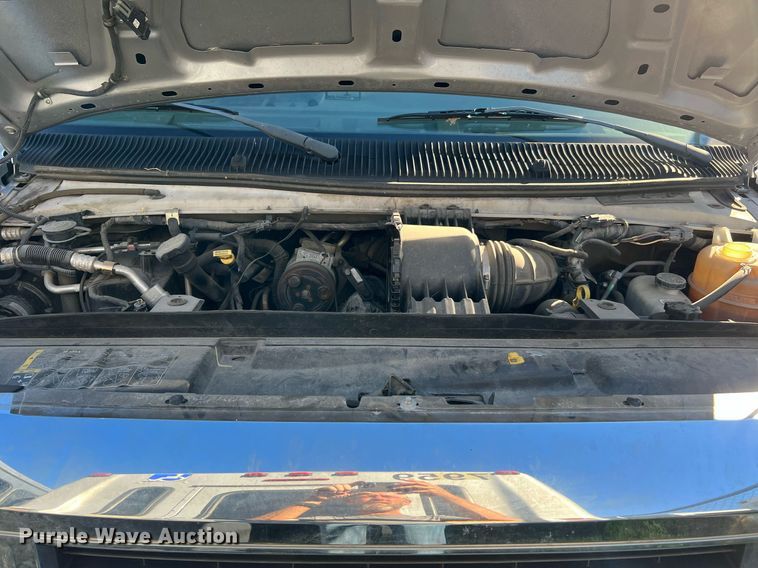 image for item MH9934 2014 Ford E350  shuttle bus