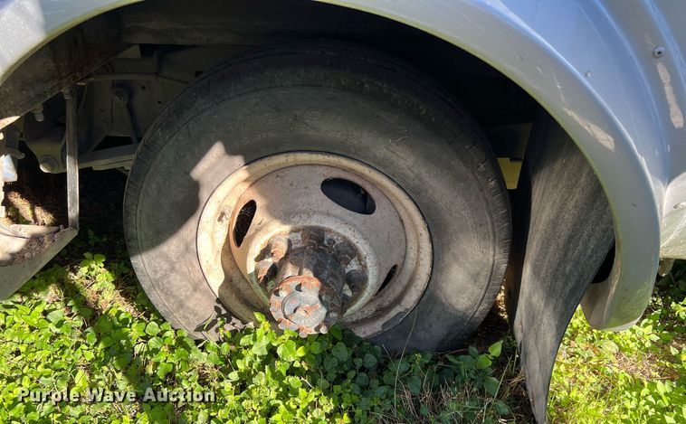 image for item MH9934 2014 Ford E350  shuttle bus