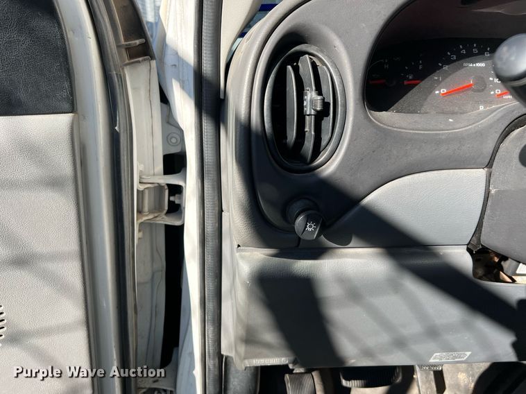 image for item MH9935 2008 Ford E450  shuttle bus