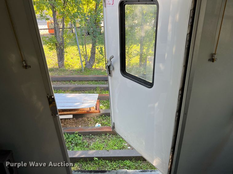 image for item MH9935 2008 Ford E450  shuttle bus