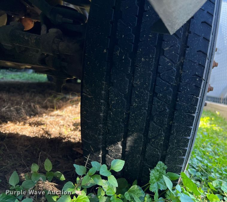 image for item MH9935 2008 Ford E450  shuttle bus