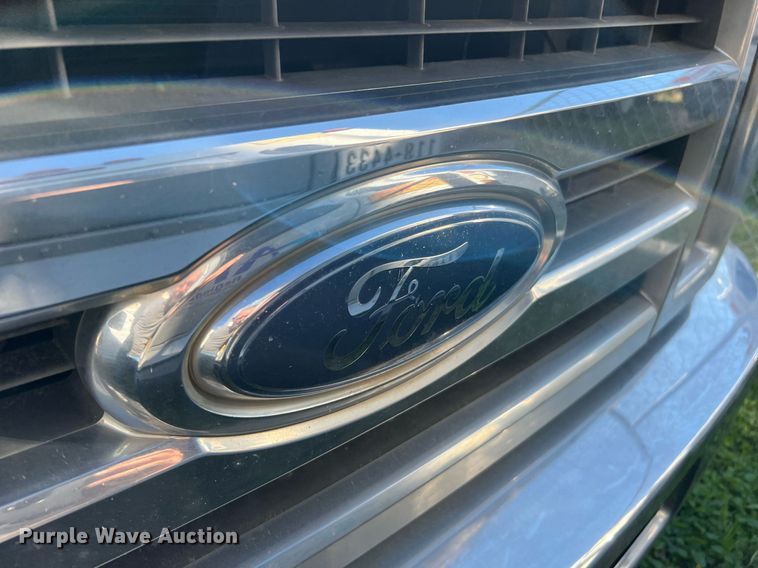 image for item MH9935 2008 Ford E450  shuttle bus