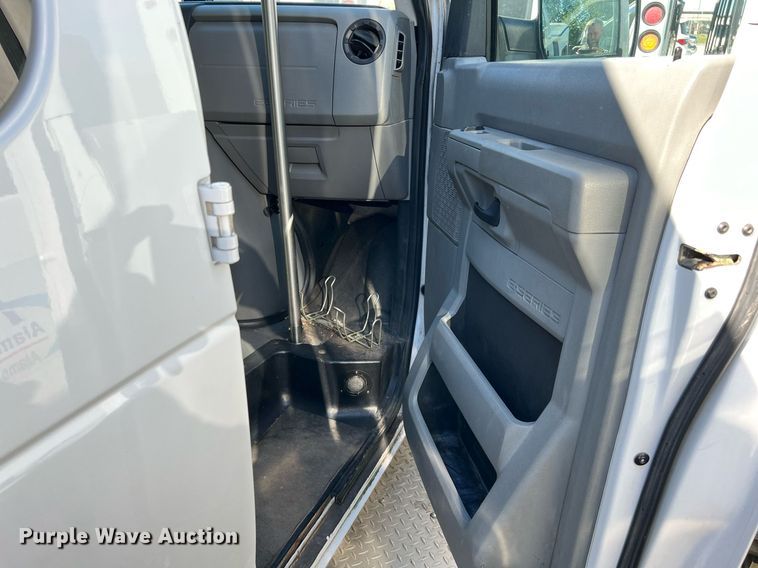 image for item MH9936 2014 Ford E350  van