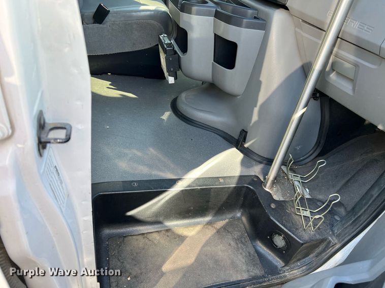 image for item MH9936 2014 Ford E350  van