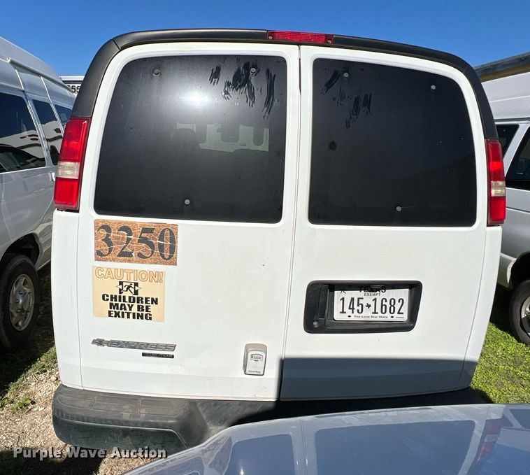 image for item MH9939 2008 Chevrolet Express 3500  van