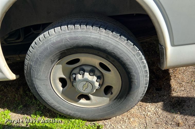 image for item MH9939 2008 Chevrolet Express 3500  van