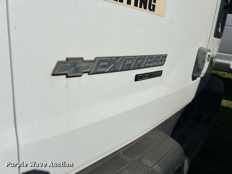 image for item MH9939 2008 Chevrolet Express 3500  van
