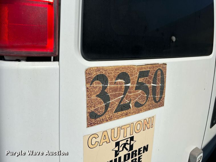 image for item MH9939 2008 Chevrolet Express 3500  van