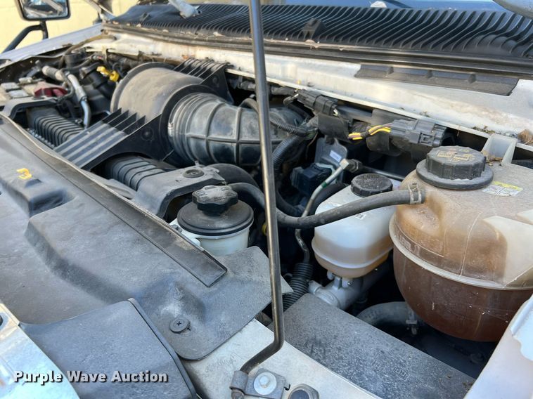 image for item MH9940 2011 Ford E450  shuttle bus