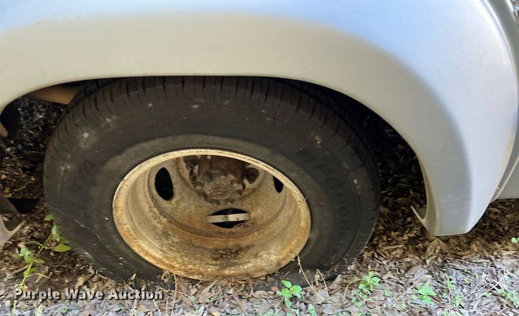 image for item MH9940 2011 Ford E450  shuttle bus