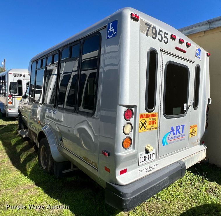 image for item MH9942 2014 Ford E350  shuttle bus