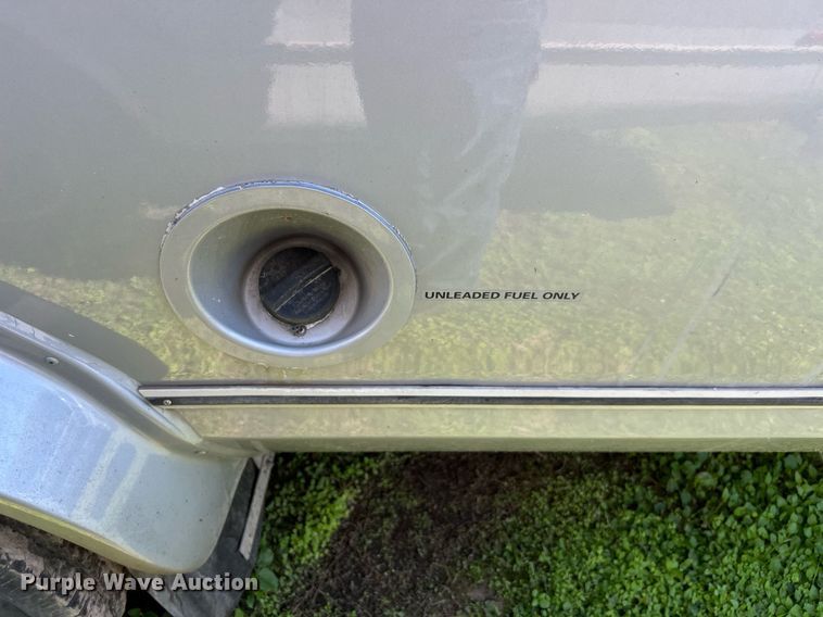 image for item MH9942 2014 Ford E350  shuttle bus