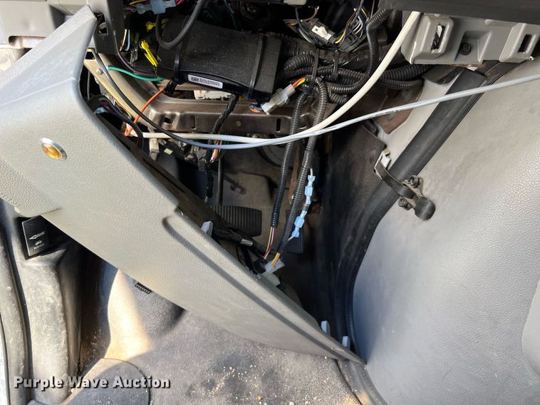 image for item MH9942 2014 Ford E350  shuttle bus