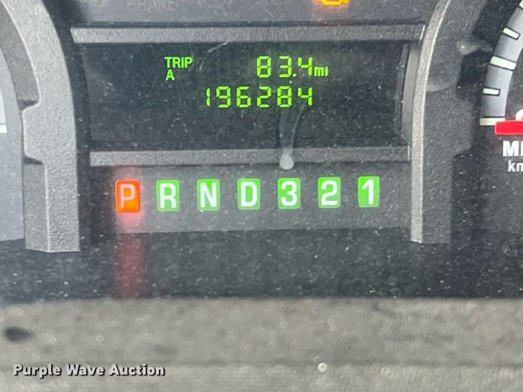 image for item MH9942 2014 Ford E350  shuttle bus