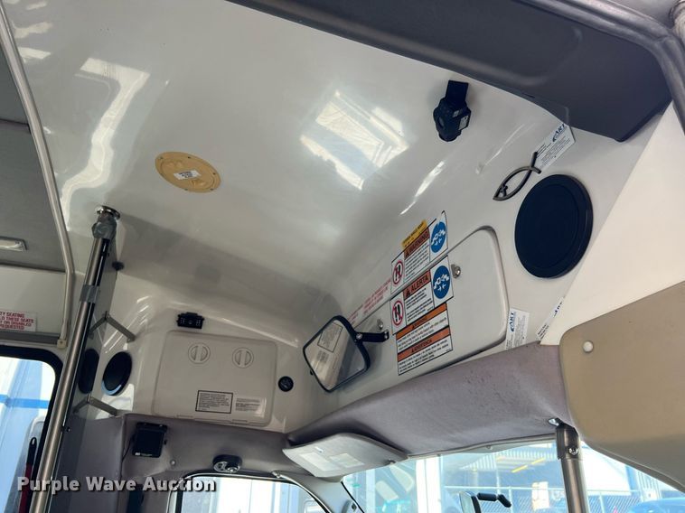 image for item MH9942 2014 Ford E350  shuttle bus