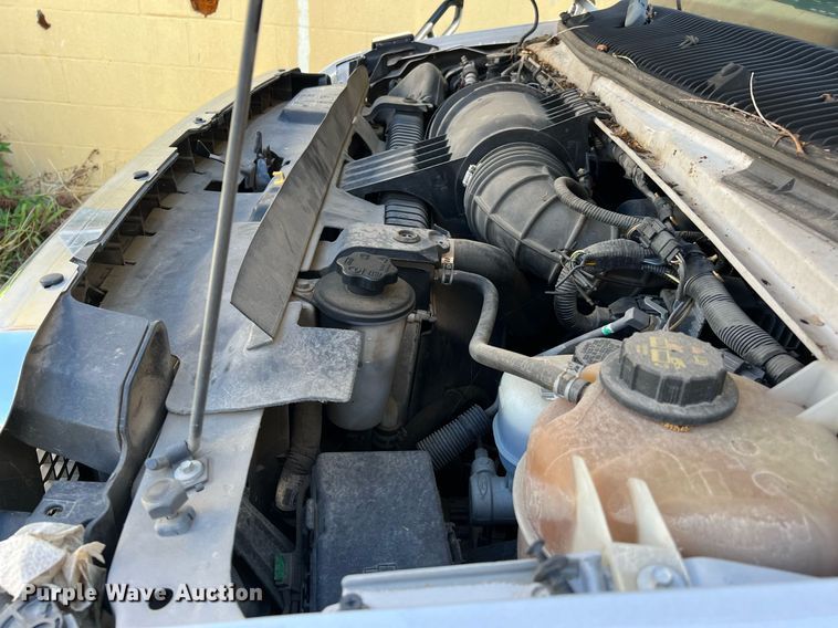 image for item MH9942 2014 Ford E350  shuttle bus