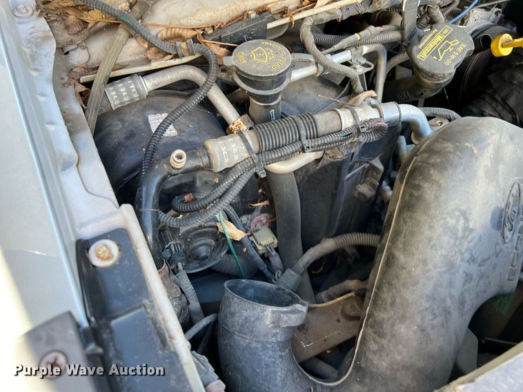 image for item MH9942 2014 Ford E350  shuttle bus