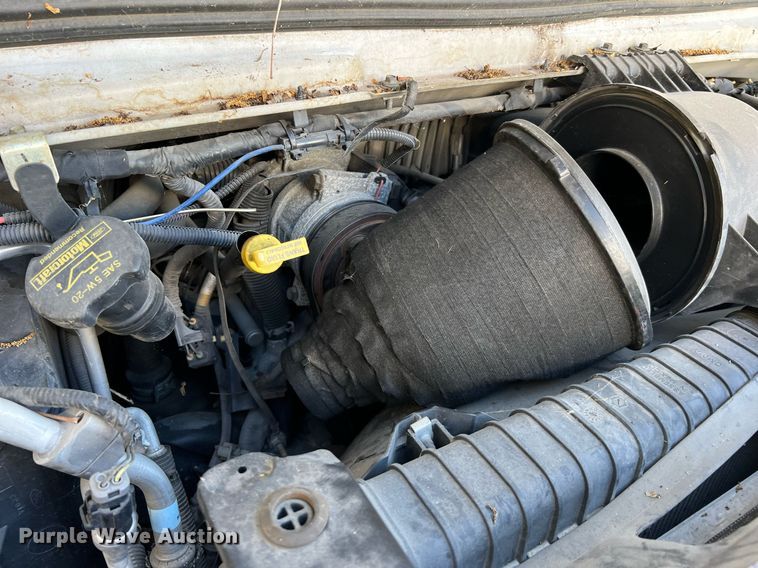 image for item MH9942 2014 Ford E350  shuttle bus