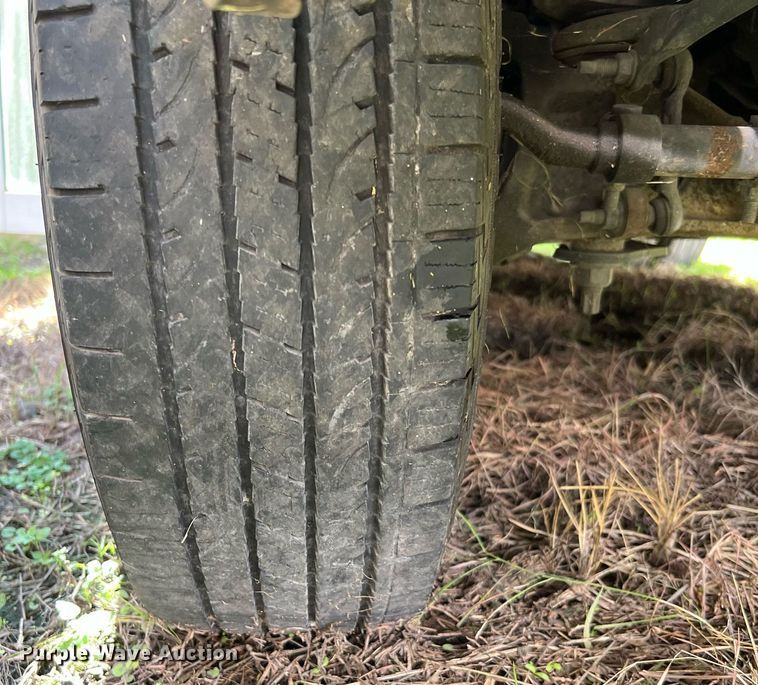 image for item MH9942 2014 Ford E350  shuttle bus