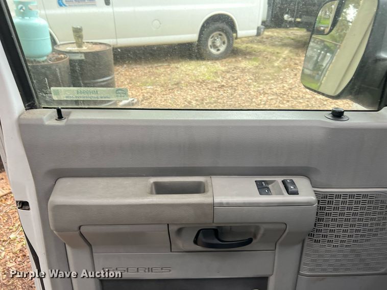 image for item MH9944 2011 Ford E150  handicap accessible van