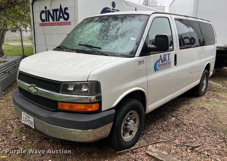 image for item MH9945 2008 Chevrolet Express 3500  van