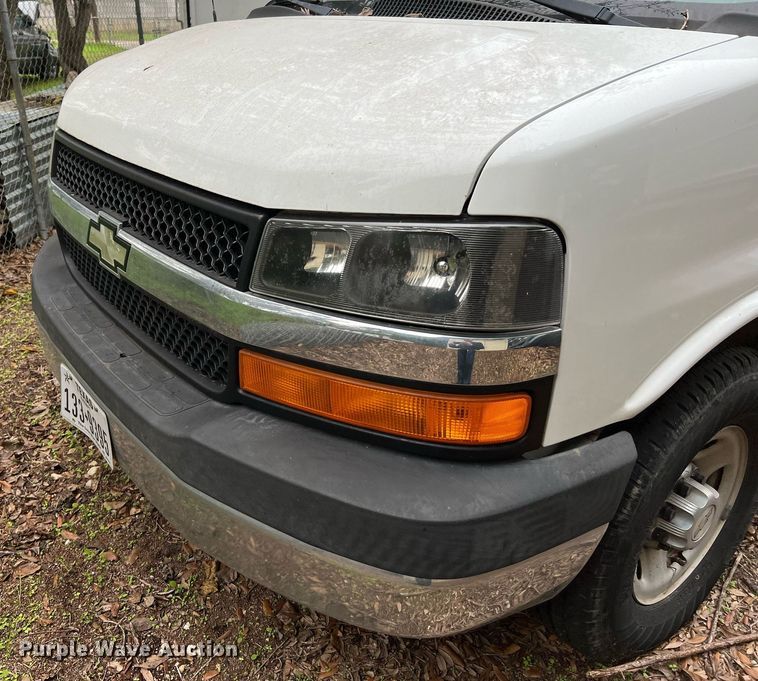 image for item MH9945 2008 Chevrolet Express 3500  van