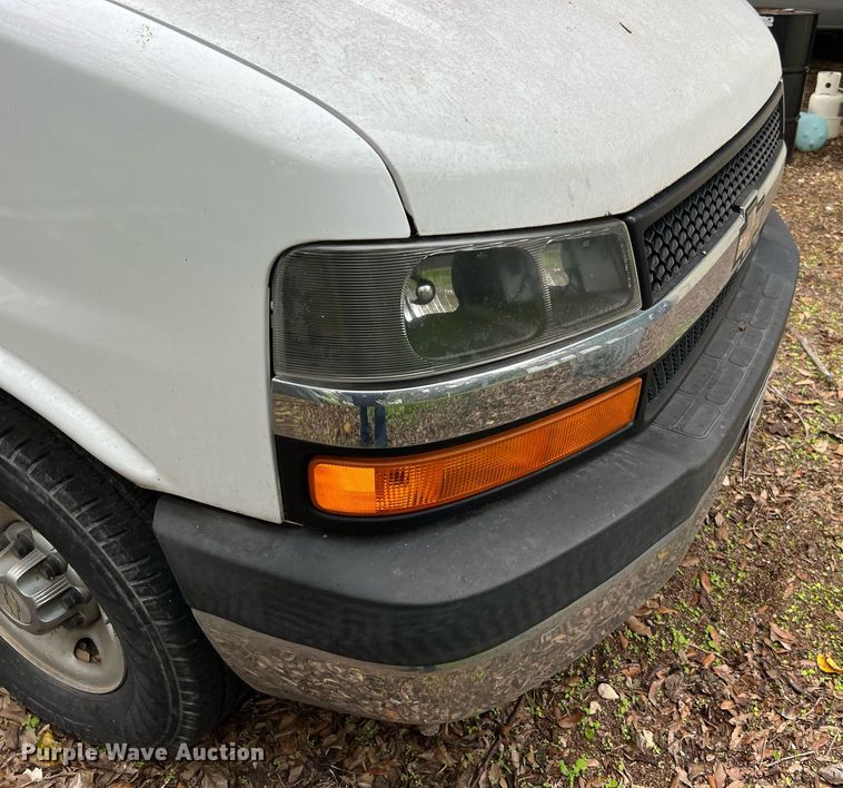 image for item MH9945 2008 Chevrolet Express 3500  van