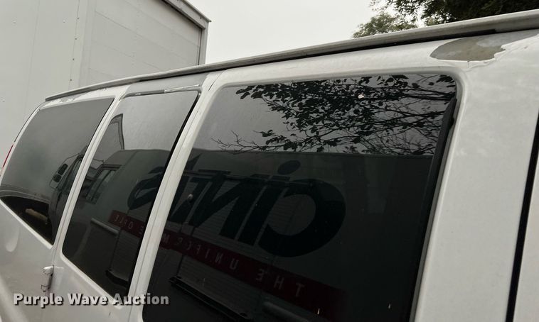 image for item MH9945 2008 Chevrolet Express 3500  van