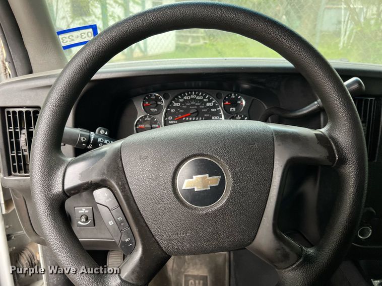 image for item MH9945 2008 Chevrolet Express 3500  van