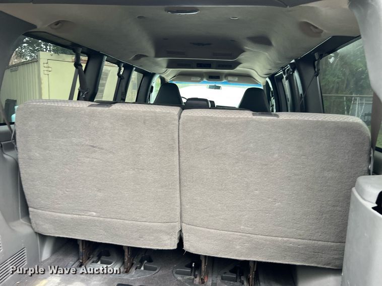 image for item MH9945 2008 Chevrolet Express 3500  van