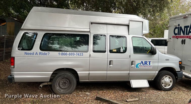 image for item MH9946 2014 Ford E350  handicap accessible van