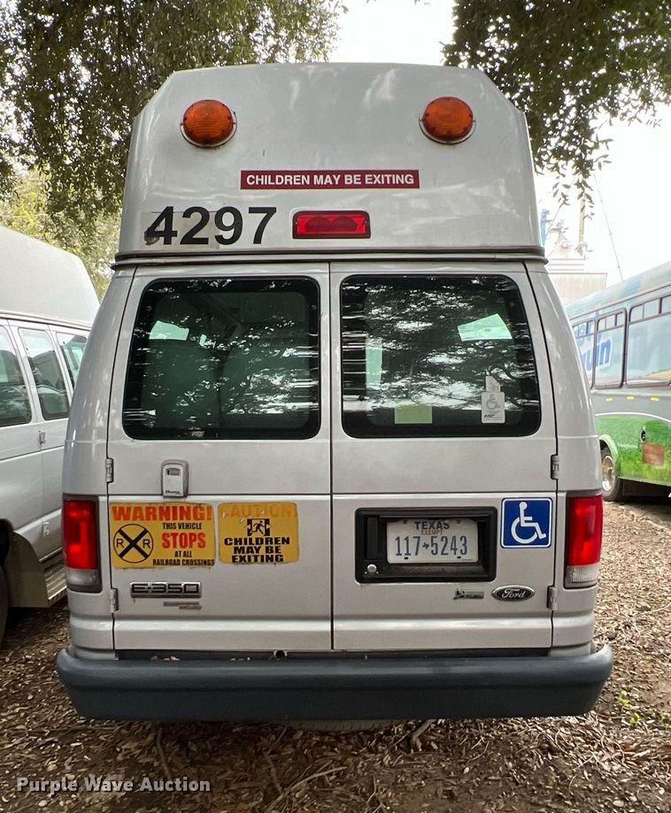 image for item MH9946 2014 Ford E350  handicap accessible van