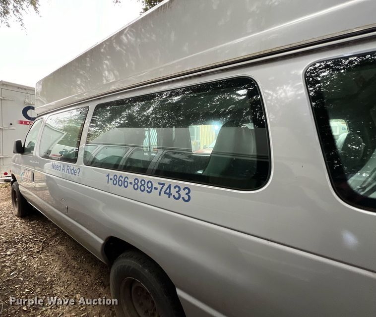 image for item MH9946 2014 Ford E350  handicap accessible van