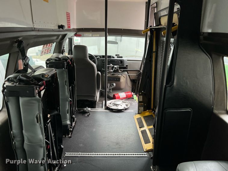 image for item MH9946 2014 Ford E350  handicap accessible van