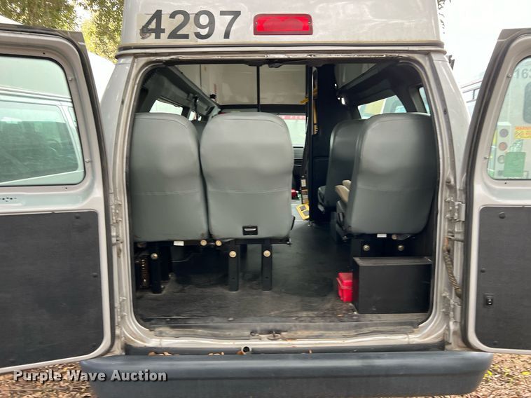 image for item MH9946 2014 Ford E350  handicap accessible van