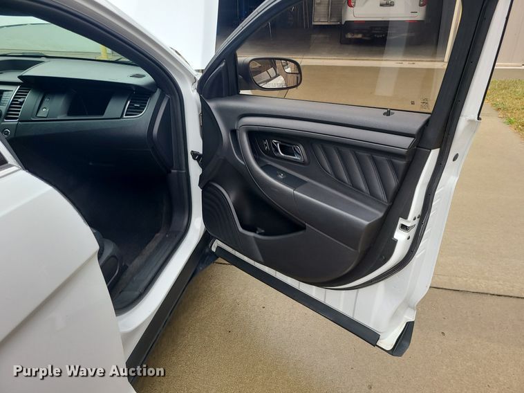 image for item MJ9462 2013 Ford Taurus Police