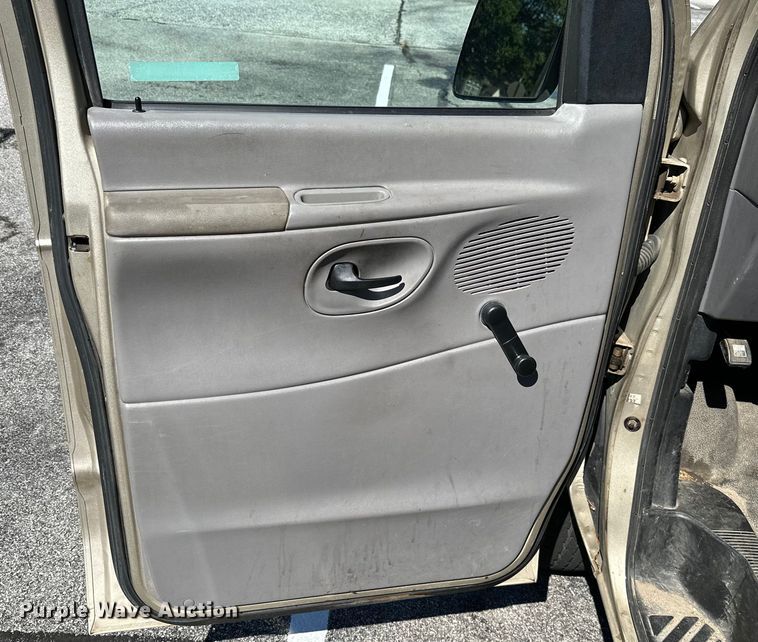 image for item ML9168 1999  Ford E150 XL  van